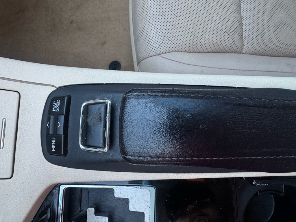 2014 Lexus ES Image 23