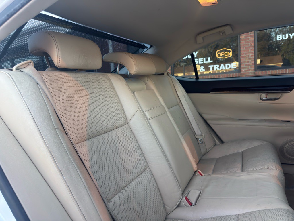 2014 Lexus ES Image 37