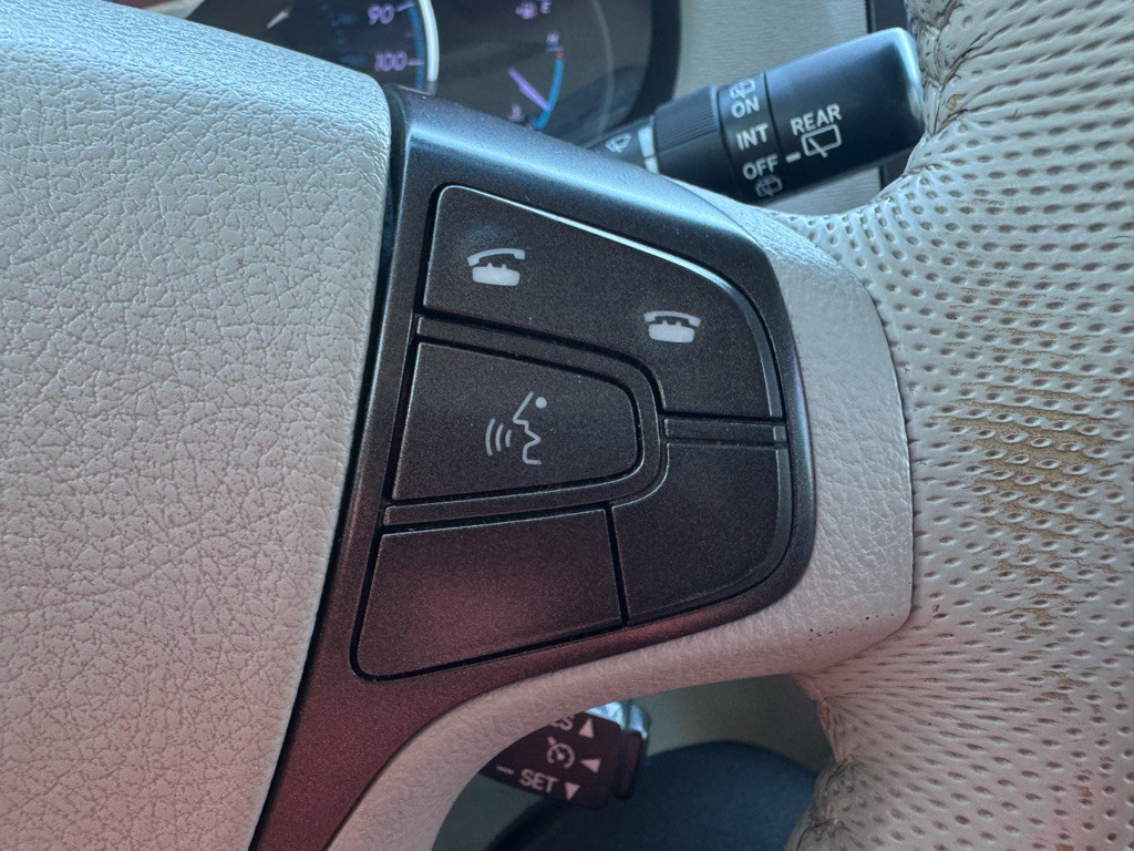 2012 Toyota Sienna Image 15