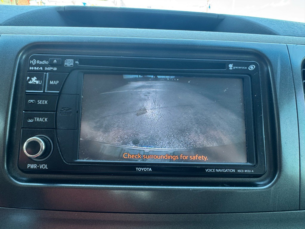 2012 Toyota Sienna Image 18