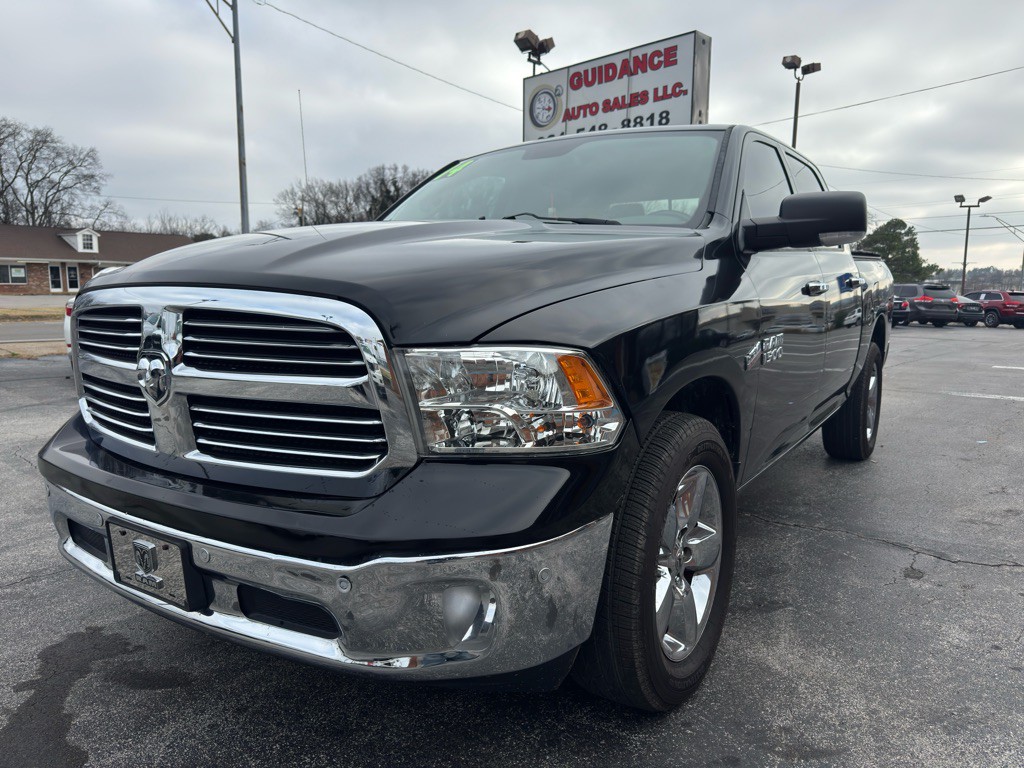 2014 RAM 1500 Image 3