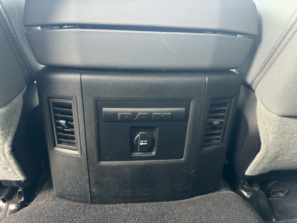 2014 RAM 1500 Image 32