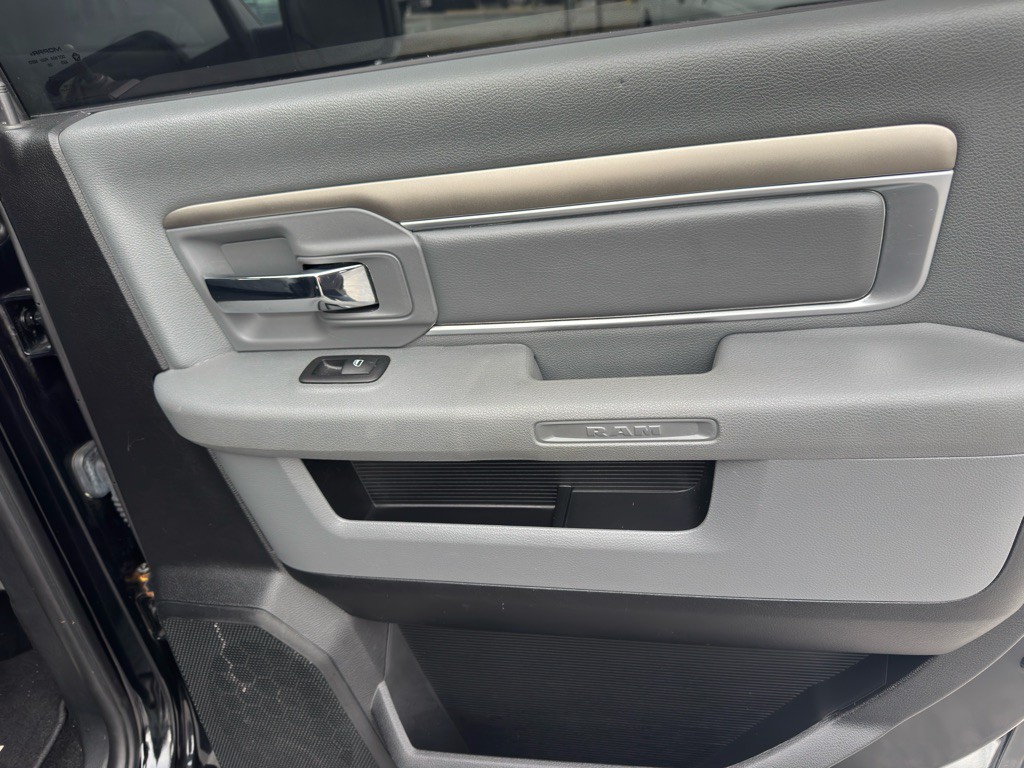 2014 RAM 1500 Image 35