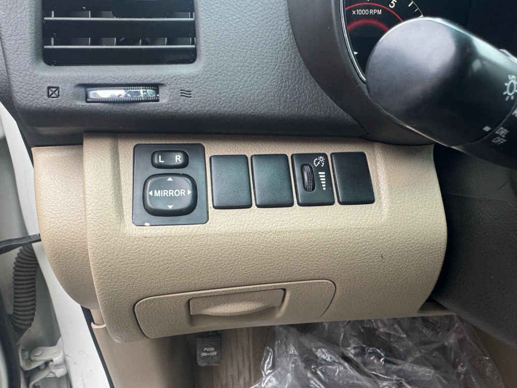 2010 Toyota Highlander Image 12