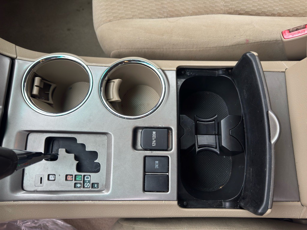 2010 Toyota Highlander Image 16