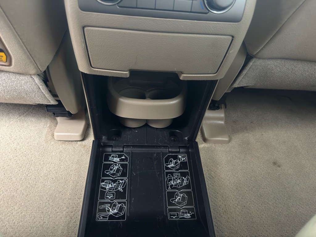 2010 Toyota Highlander Image 23