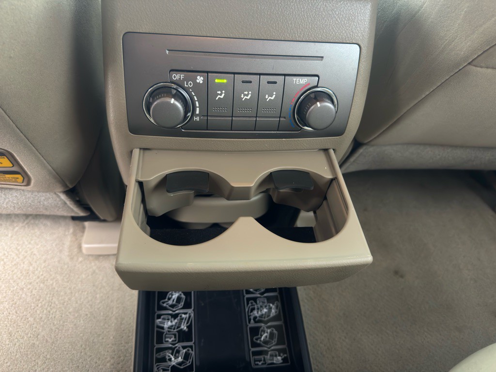 2010 Toyota Highlander Image 24