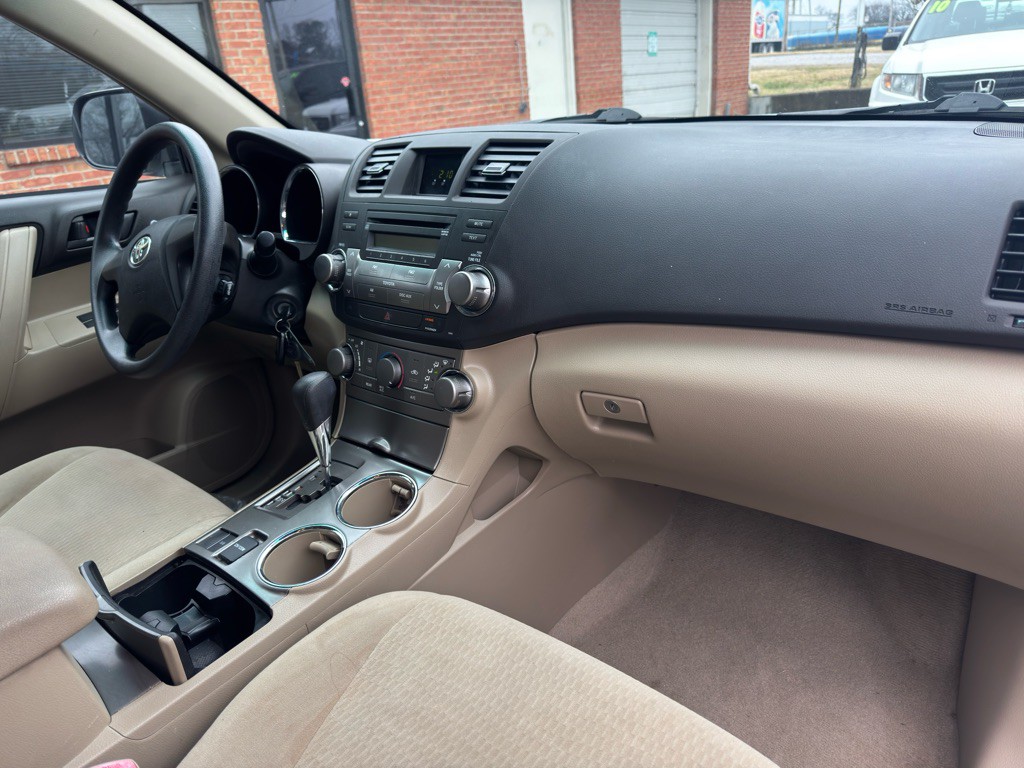 2010 Toyota Highlander Image 30