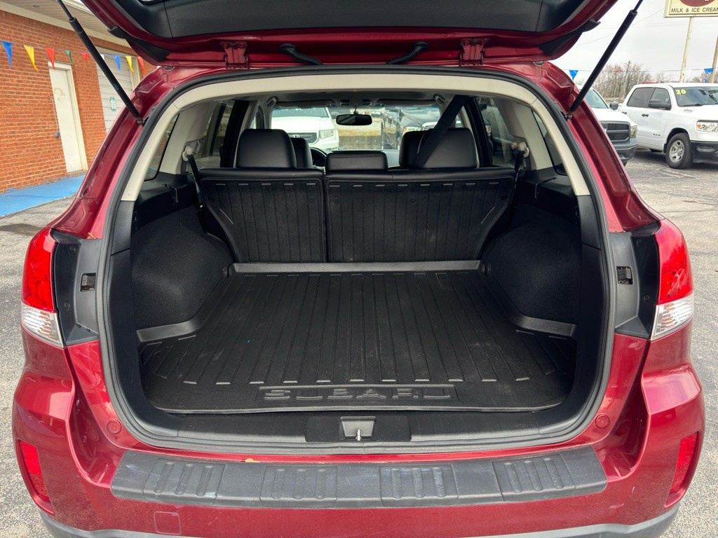 2013 Subaru Outback Image 8