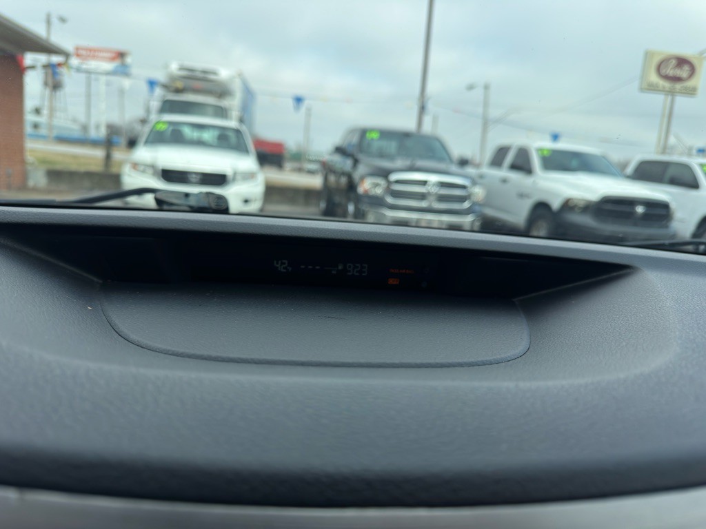 2013 Subaru Outback Image 17