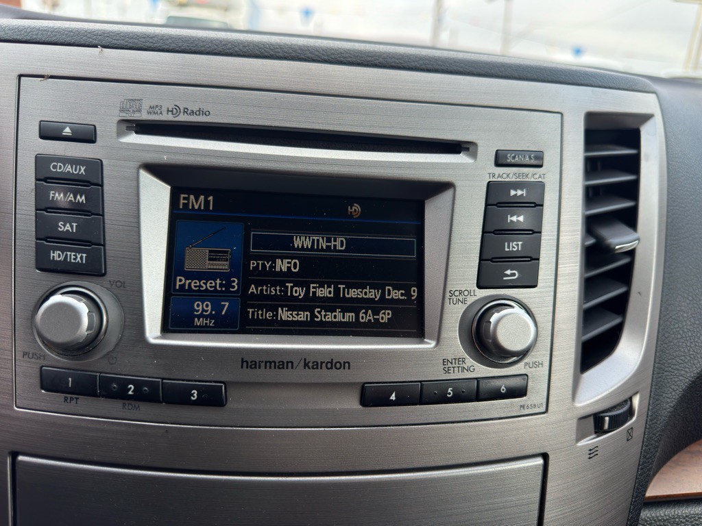 2013 Subaru Outback Image 18