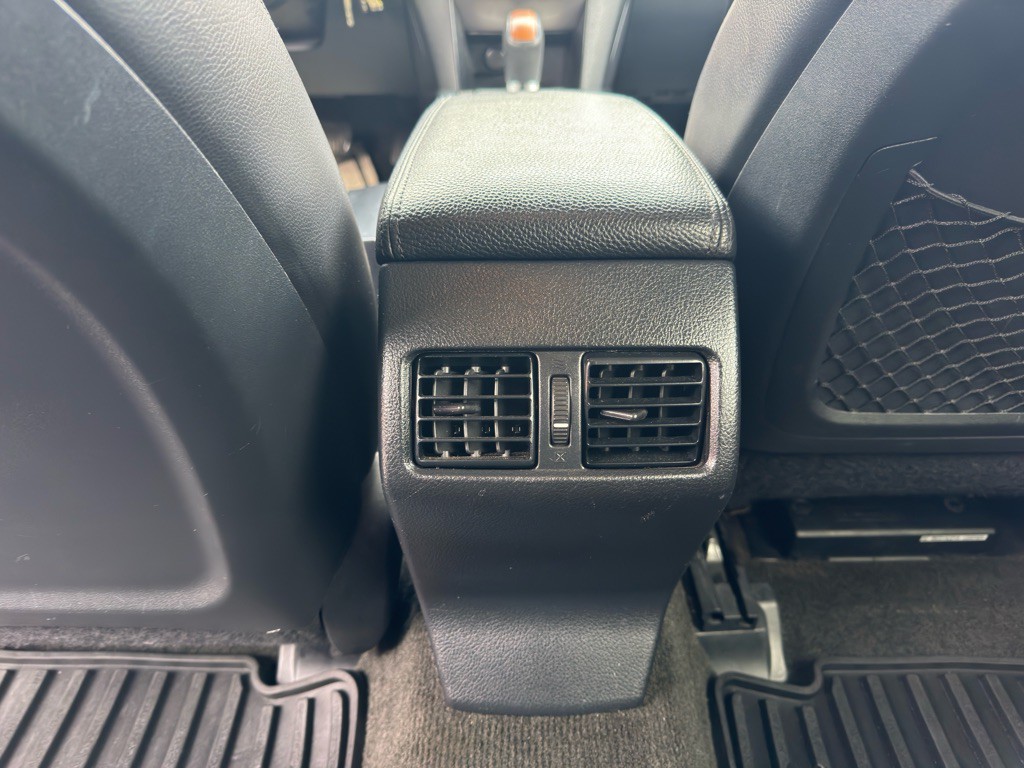 2013 Subaru Outback Image 28