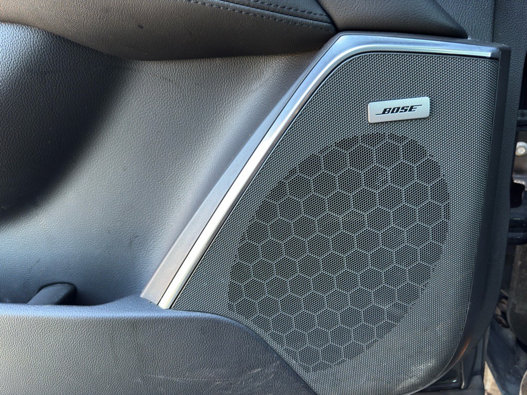 2018 Cadillac Escalade Image 15