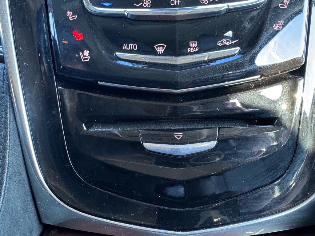 2018 Cadillac Escalade Image 30