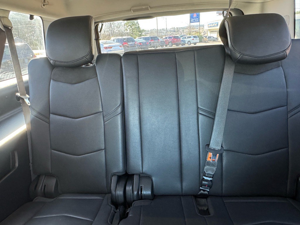 2018 Cadillac Escalade Image 38