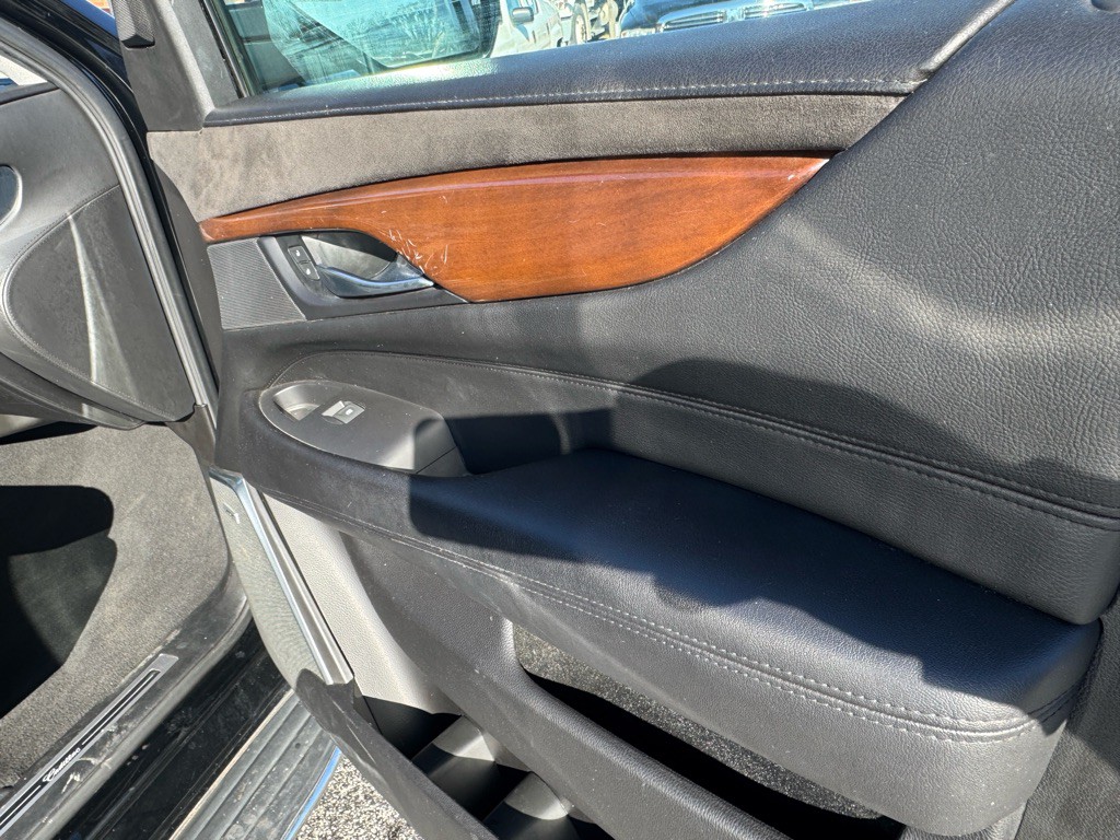 2018 Cadillac Escalade Image 43