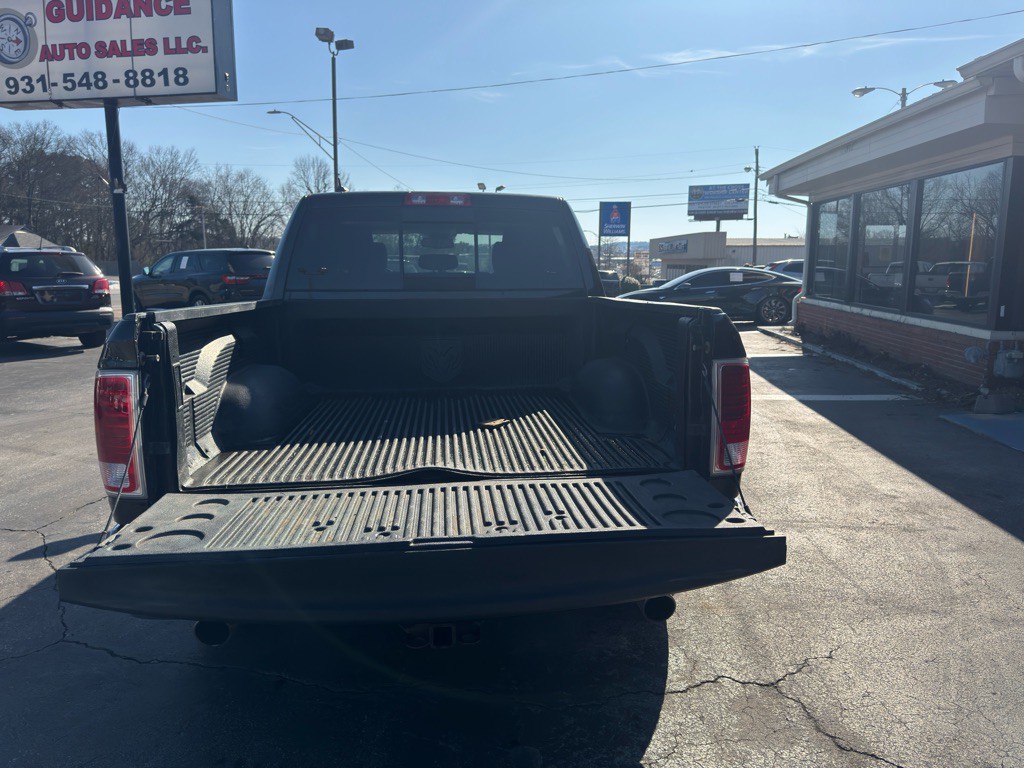 2015 RAM 1500 Image 32