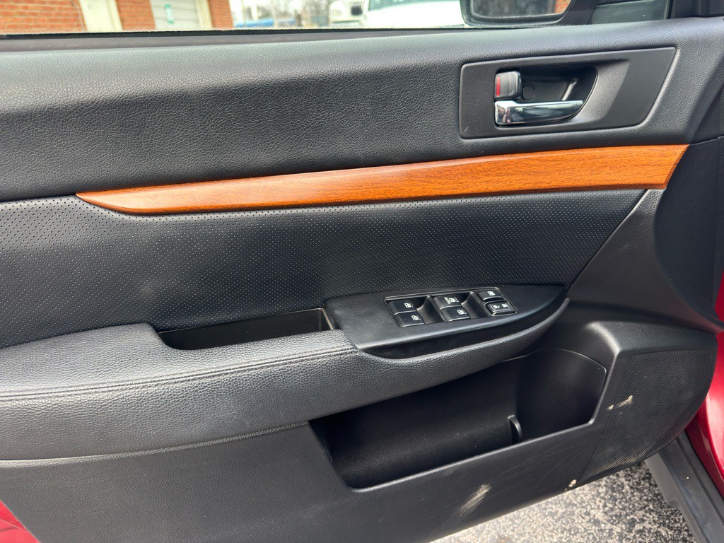 2013 Subaru Outback Image 12