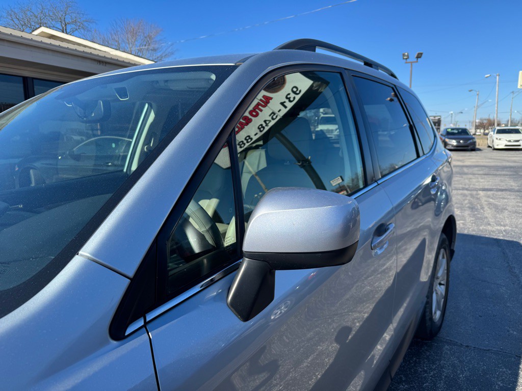 2016 Subaru Forester Image 7
