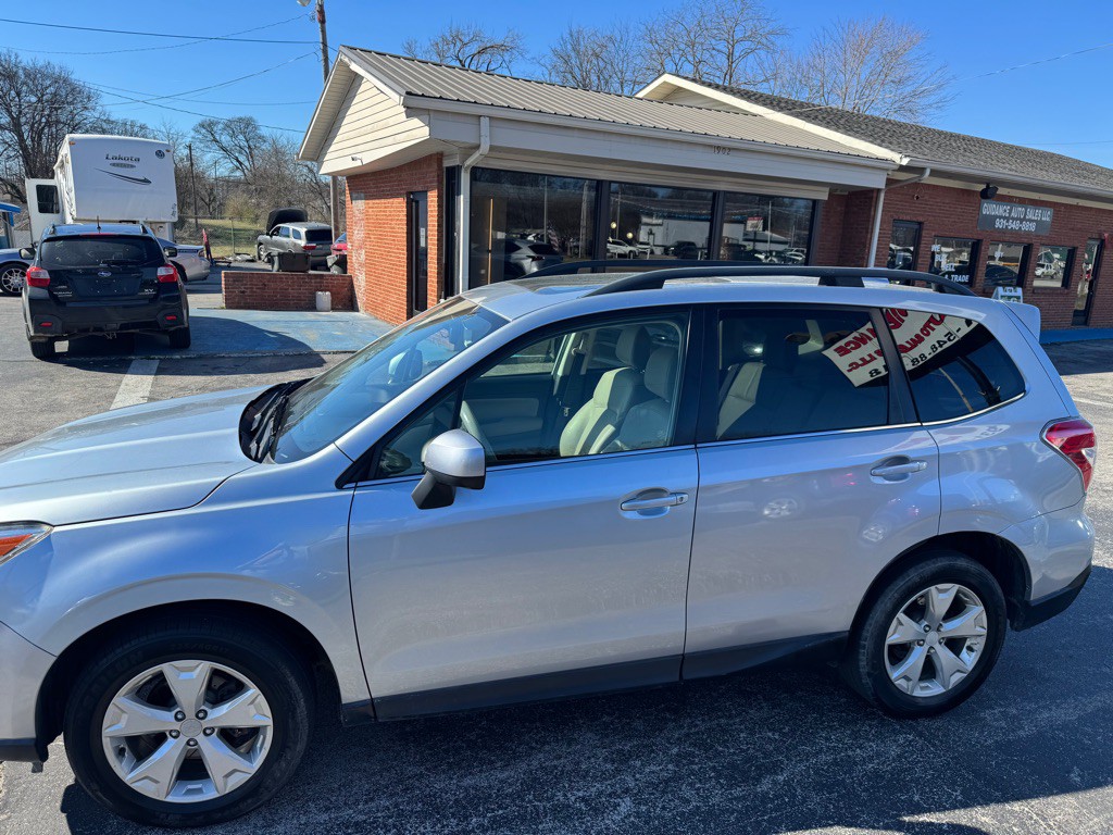 2016 Subaru Forester Image 9