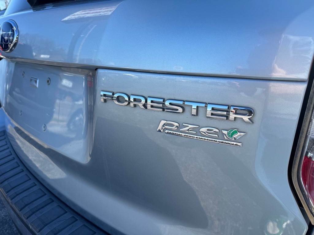 2016 Subaru Forester Image 16