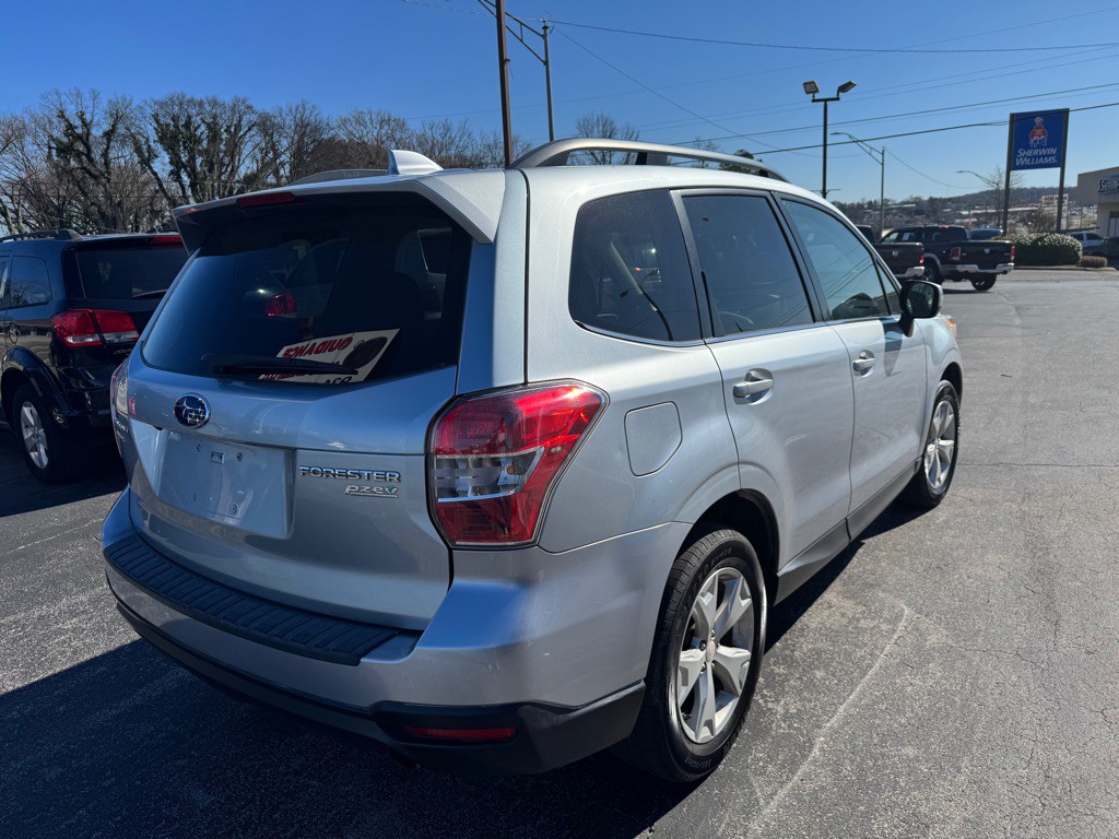 2016 Subaru Forester Image 19