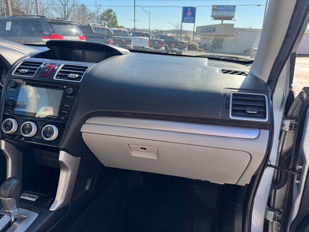 2016 Subaru Forester Image 42