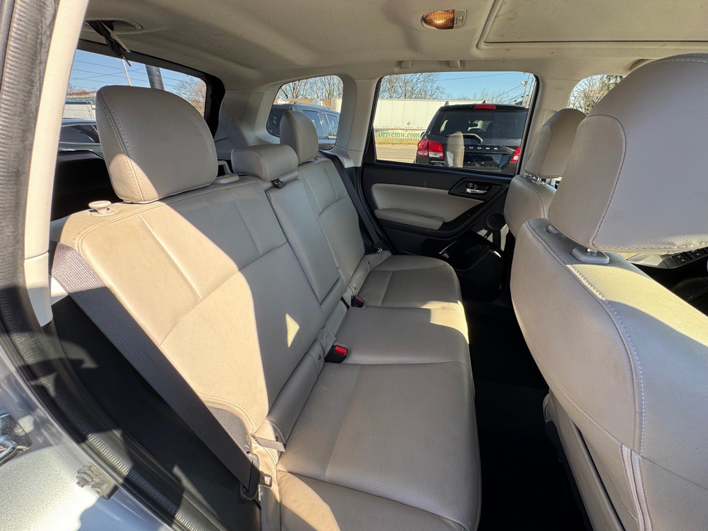 2016 Subaru Forester Image 44