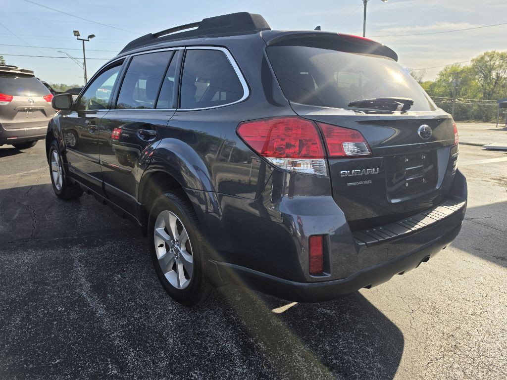 2013 Subaru Outback Image 4
