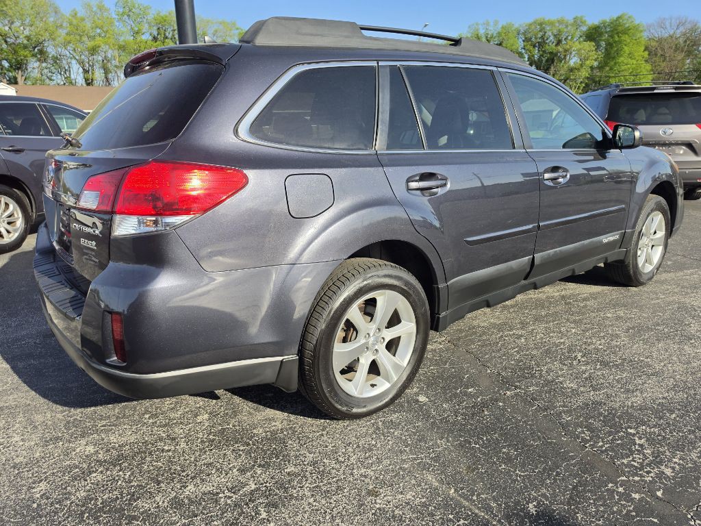 2013 Subaru Outback Image 9