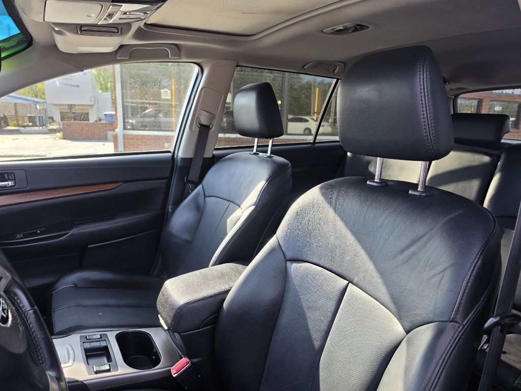 2013 Subaru Outback Image 12