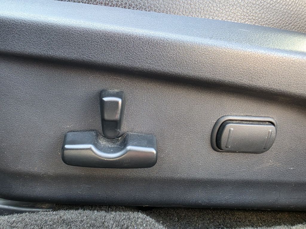 2013 Subaru Outback Image 16