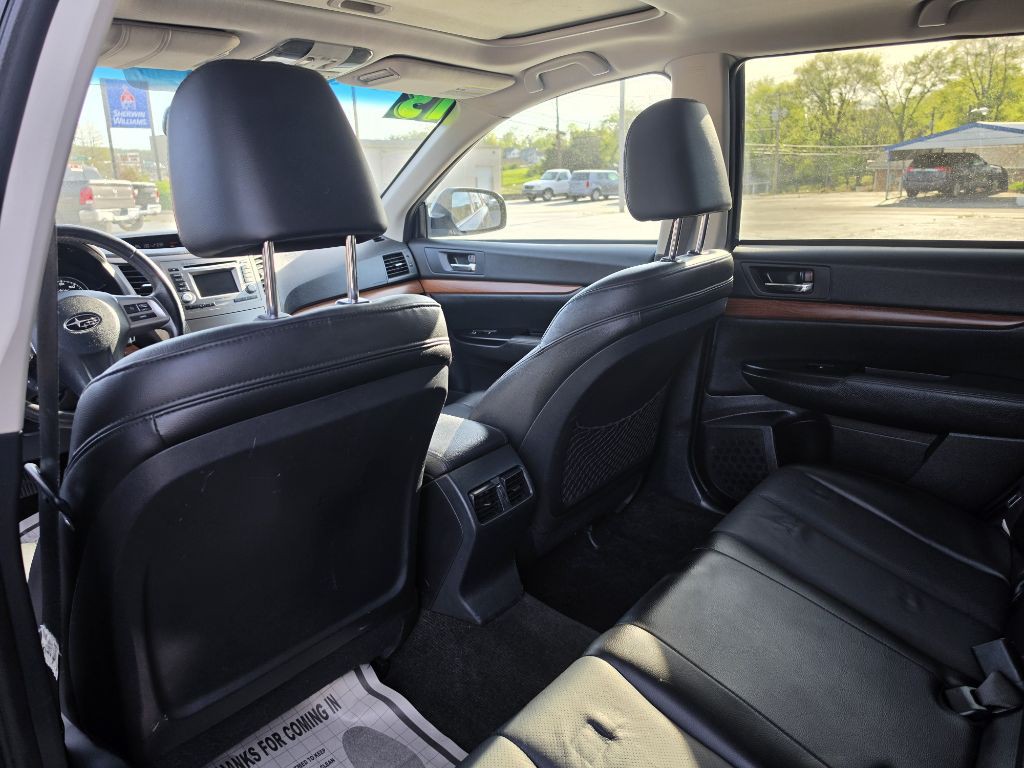 2013 Subaru Outback Image 19