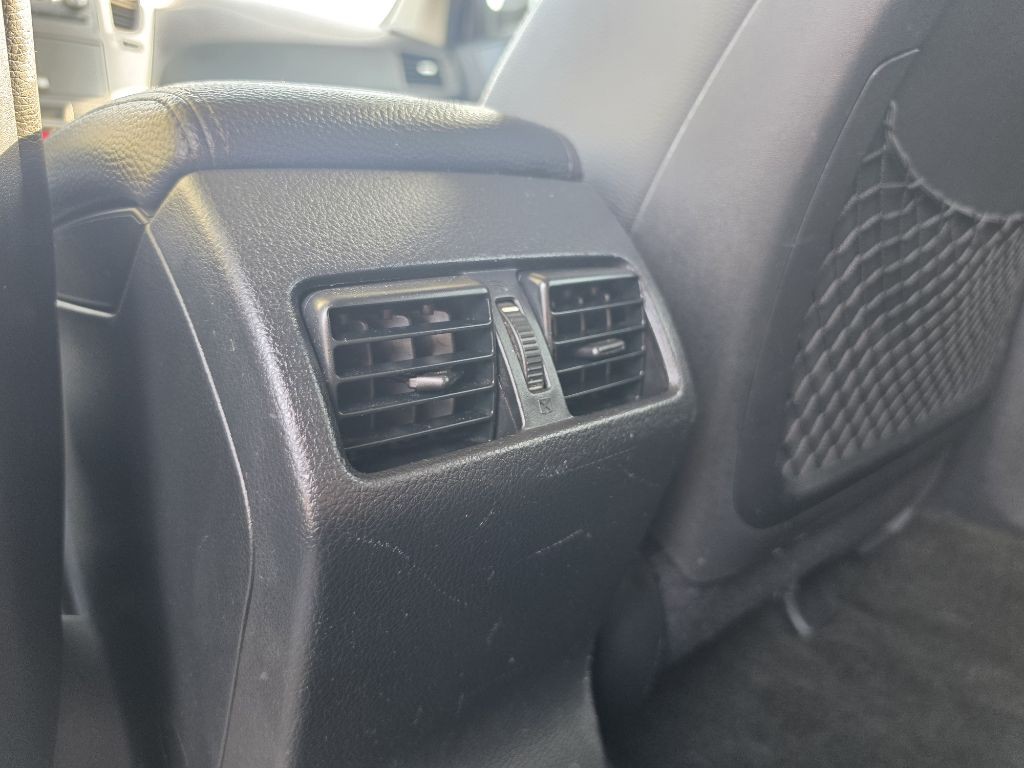 2013 Subaru Outback Image 20