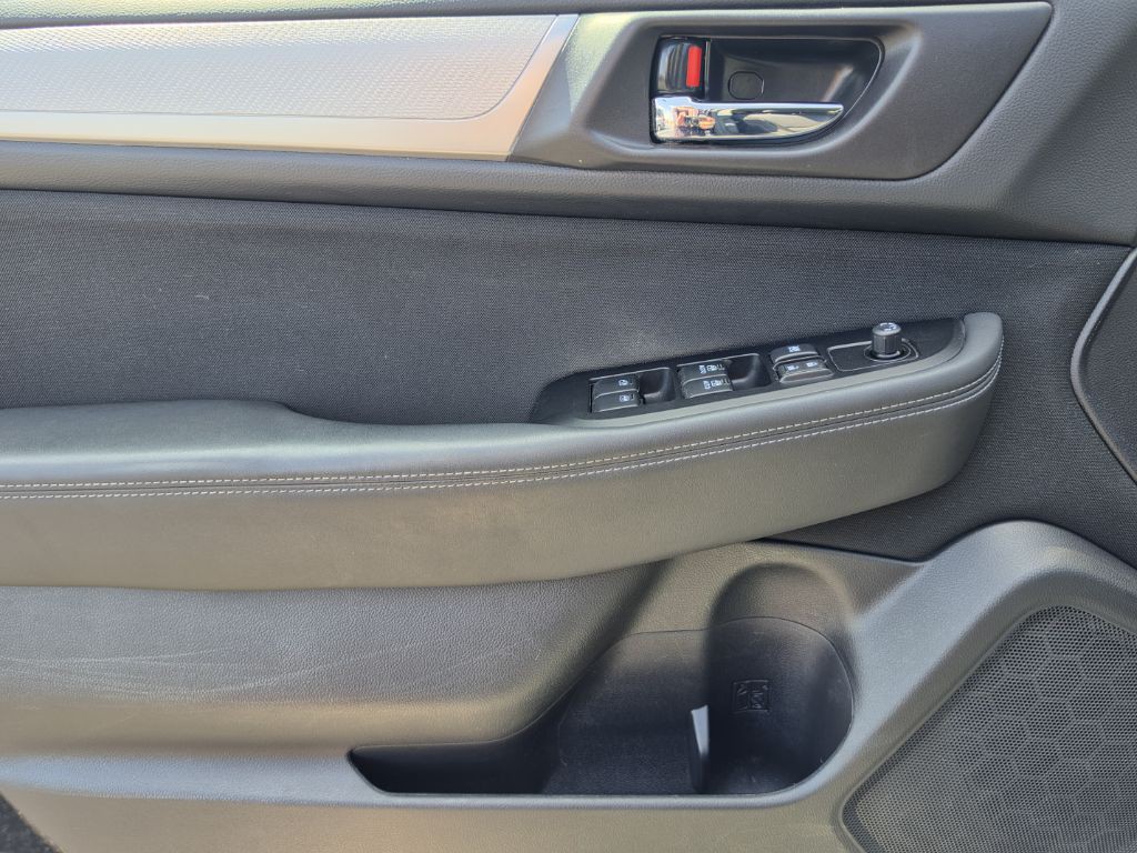 2017 Subaru Outback Image 12