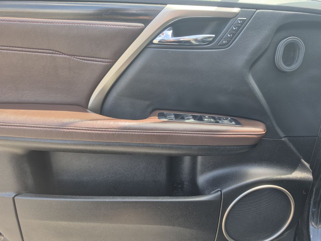 2017 Lexus RX Image 14