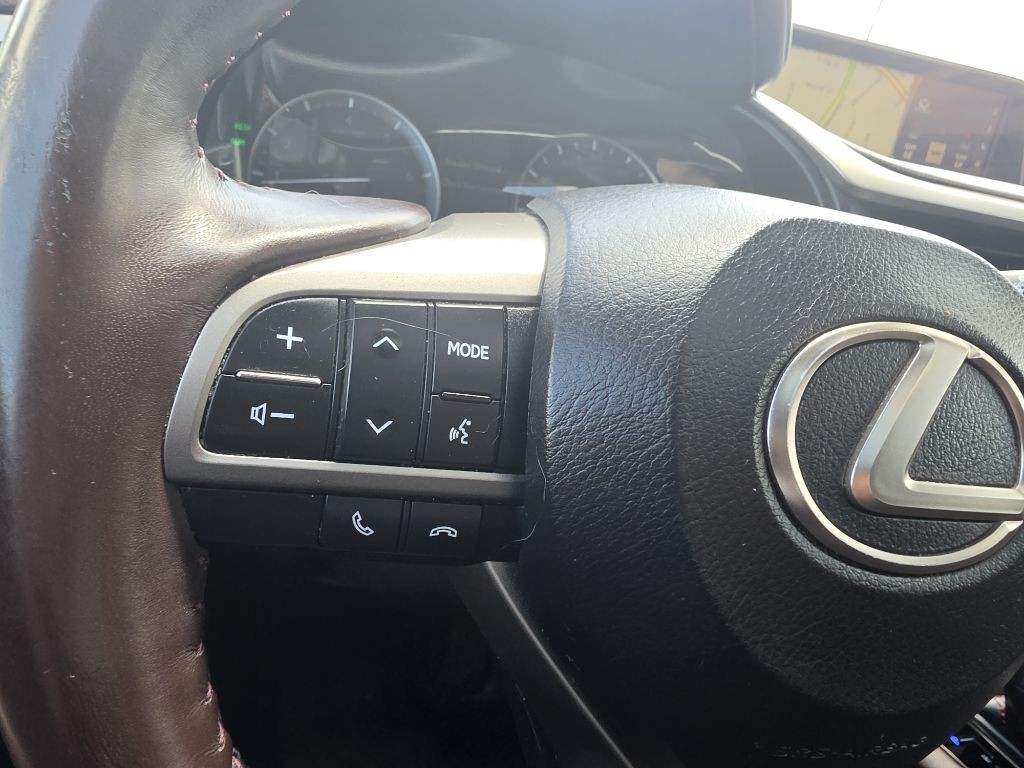 2017 Lexus RX Image 25