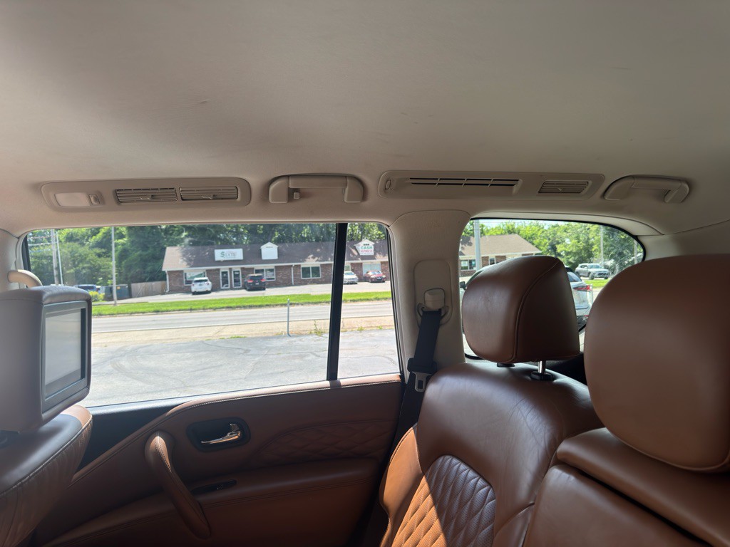 2019 INFINITI QX80 Image 32