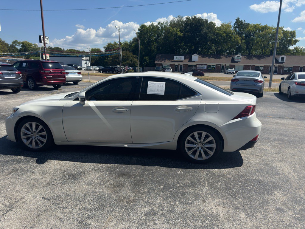 2015 Lexus IS Image 4