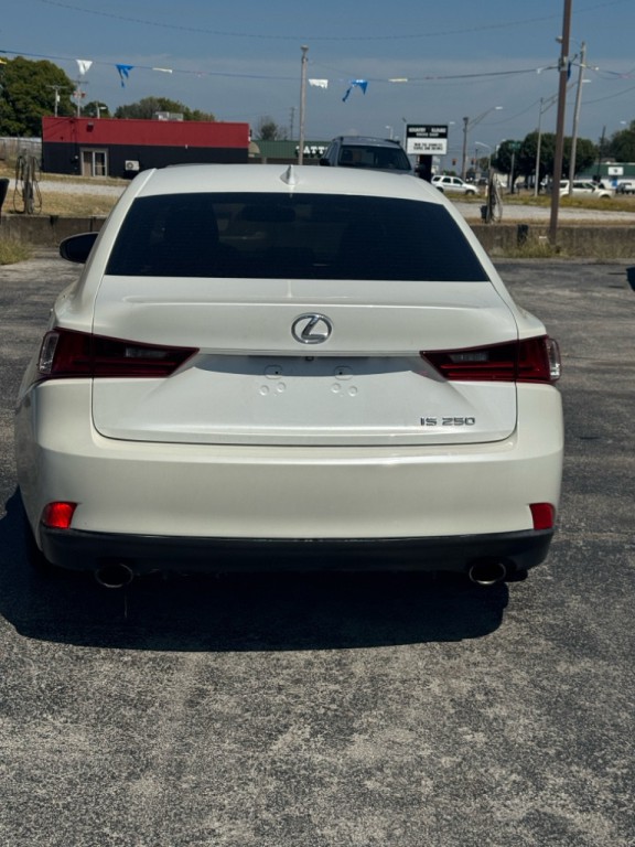 2015 Lexus IS Image 6