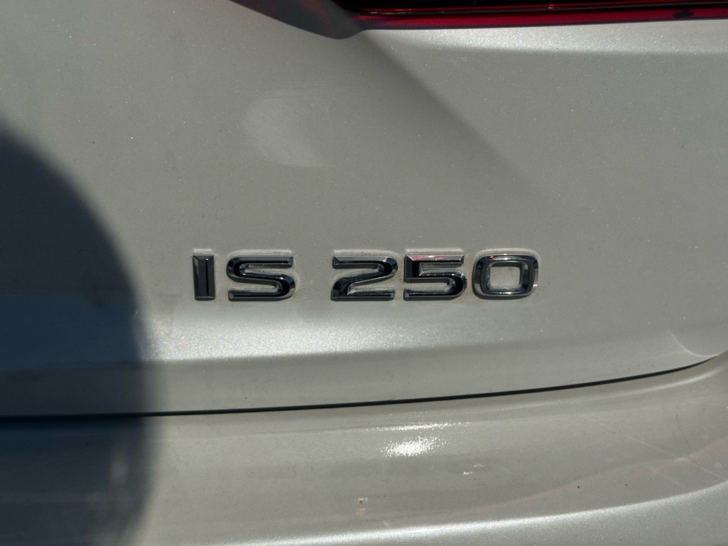 2015 Lexus IS Image 7