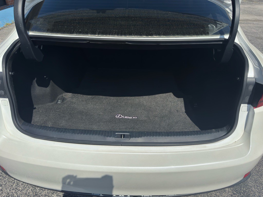 2015 Lexus IS Image 15