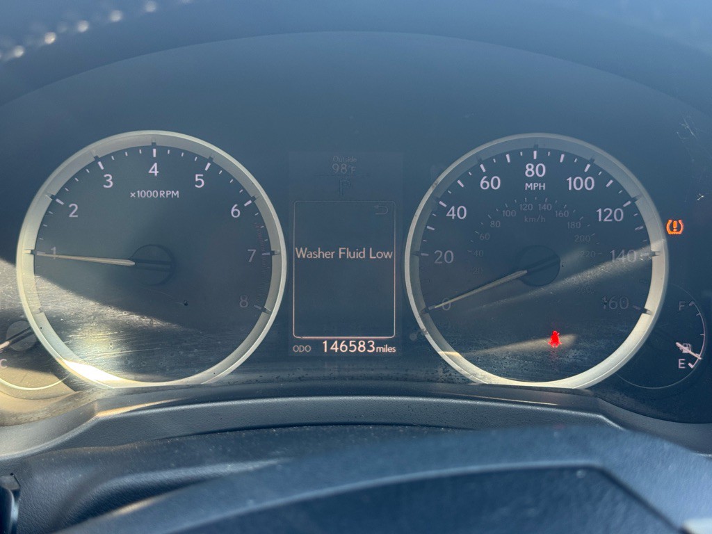 2015 Lexus IS Image 23