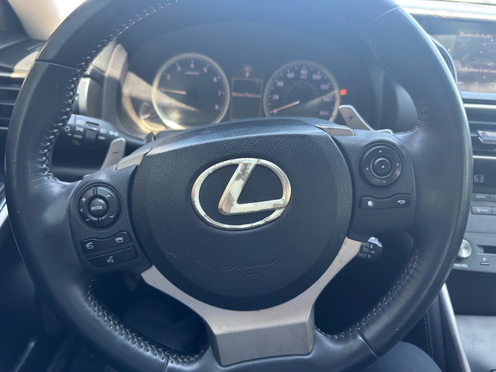 2015 Lexus IS Image 28