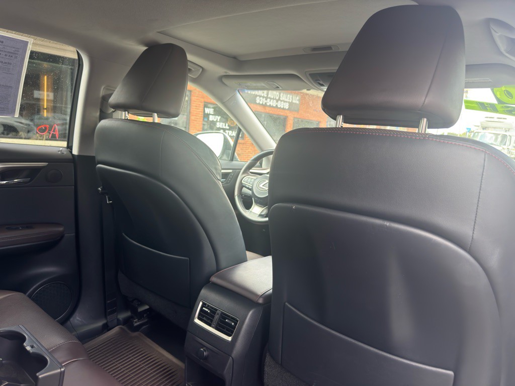 2016 Lexus RX Image 32