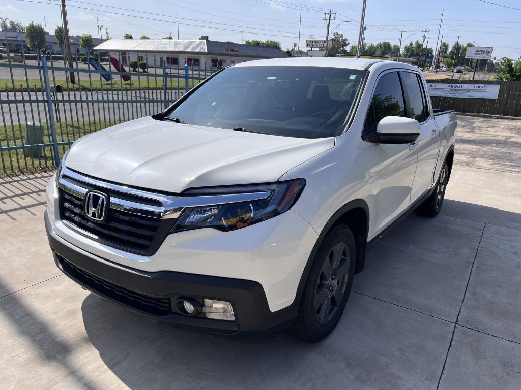 2017 Honda Ridgeline Image 1