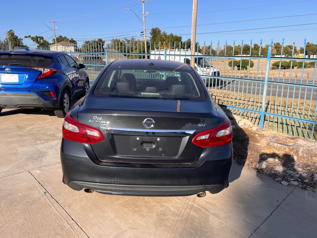 2018 Nissan Altima Image 3