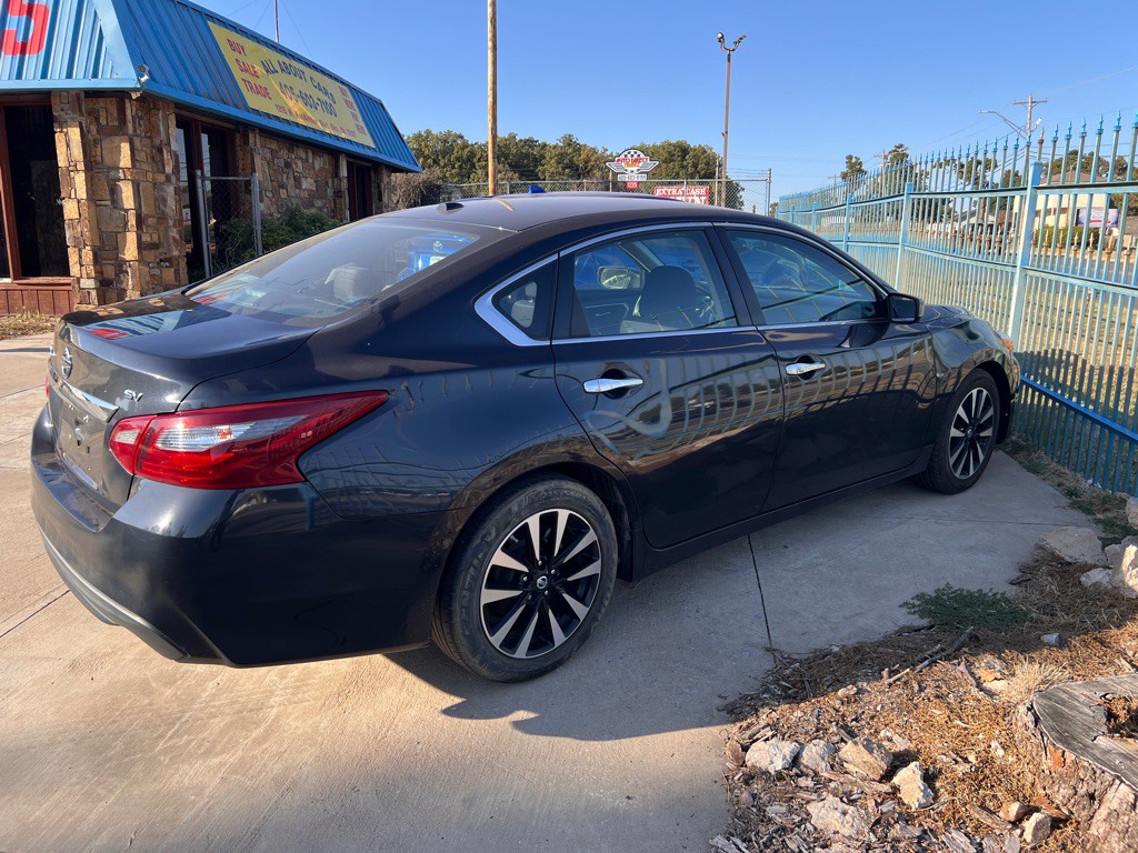 2018 Nissan Altima Image 4