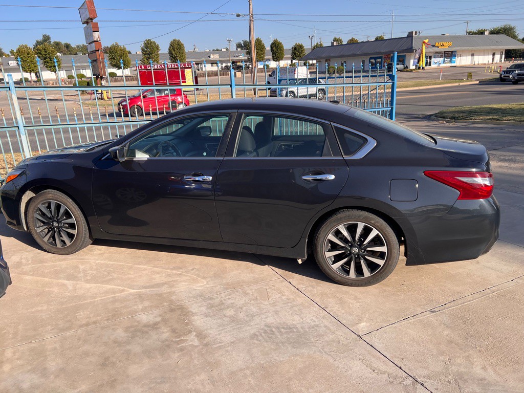 2018 Nissan Altima Image 5