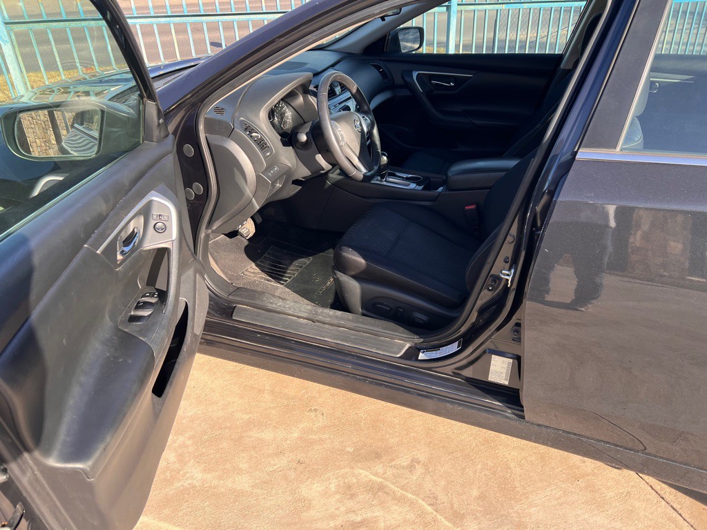 2018 Nissan Altima Image 10